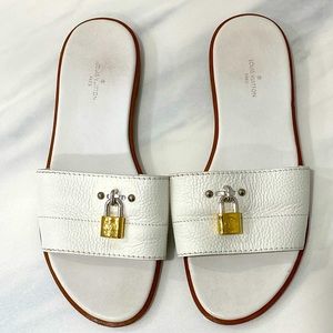Louis Vuitton Lock it Flat Mule In White - Sandal Size  37.5
